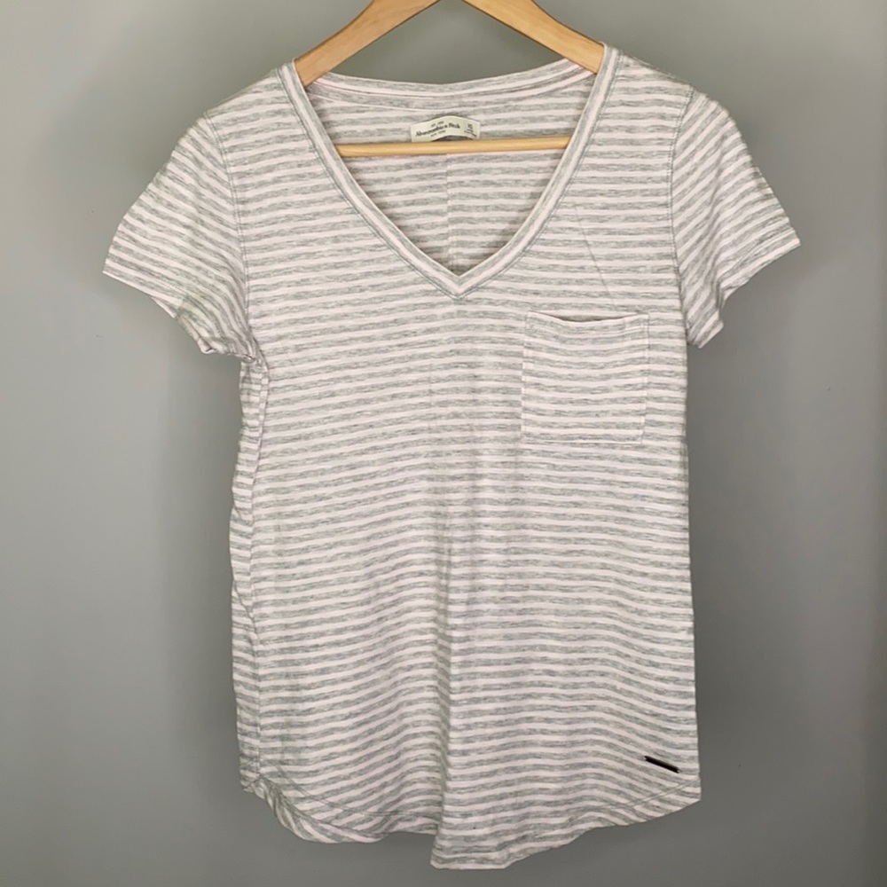 A&F Striped V-neck Pocket Tee in Pink/Grey